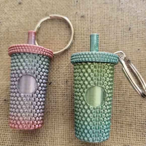 Studded tumbler key chain - Picture 3 of 3